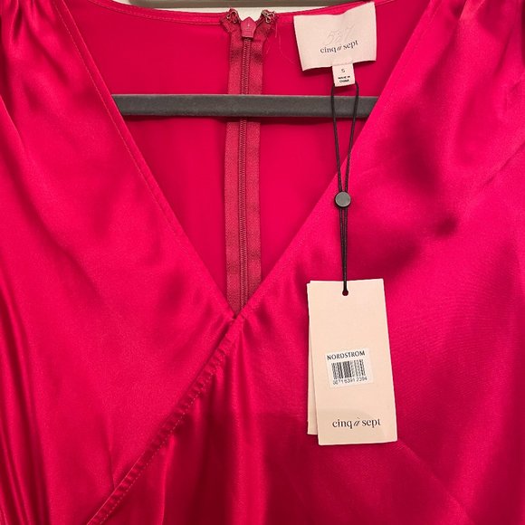 NWT cinq a sept 'Dorothea' silk raspberry blouse S - Picture 7 of 7